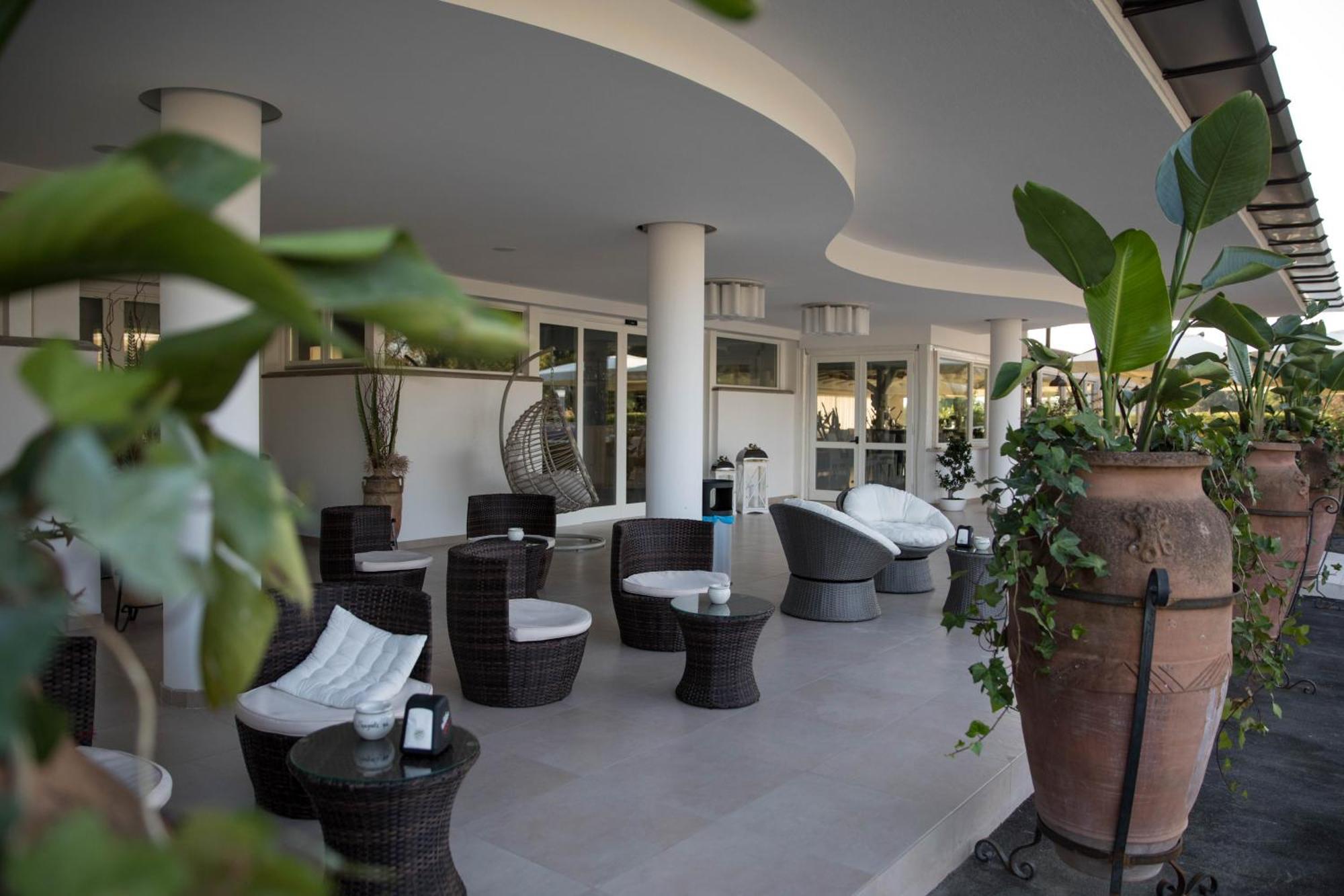 Love & Fama Hotel Sabaudia Eksteriør bilde